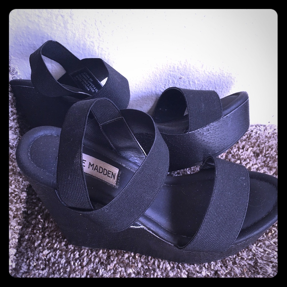 Black elastic strap wedges👠